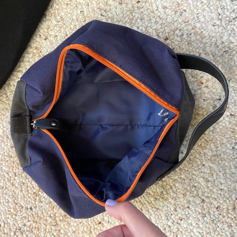 Toiletry Bags Bundle! - Picture 3 of 7
